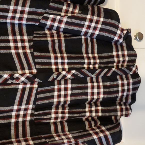 Long Plaid Tolani Shirt NWT - Picture 3 of 11